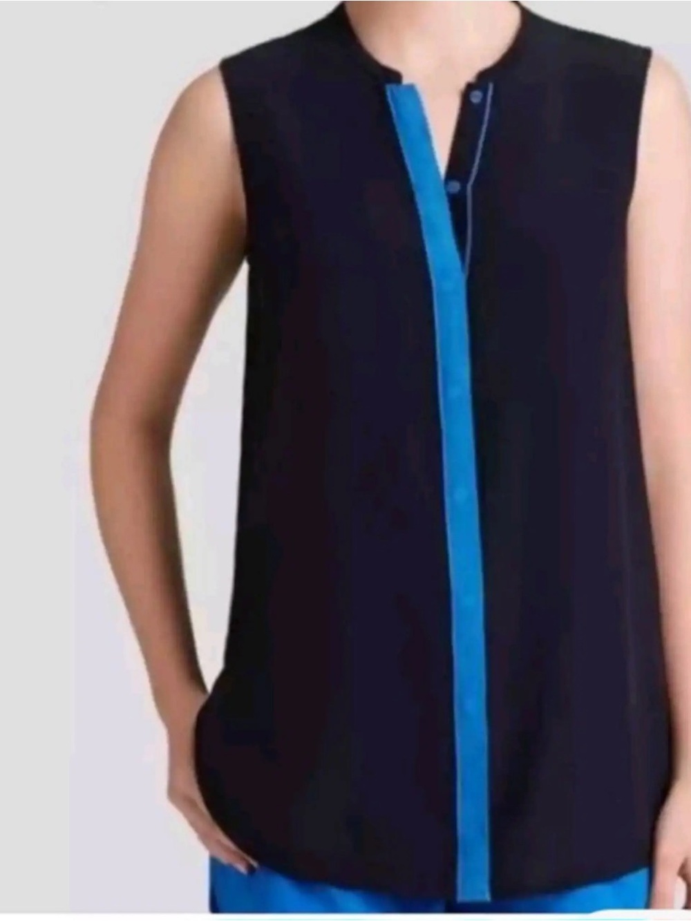 Vince sleeveless 100% silk navy blue button down blouse
